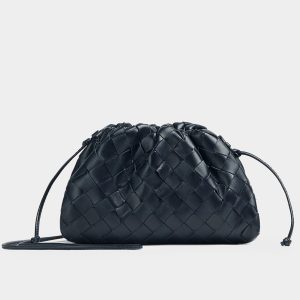Faux sac Bottega Veneta Mini Pouch avec bandoulière en Space