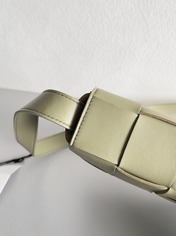 Réplique du sac Bottega Veneta Cassett en Travertine – Image 7