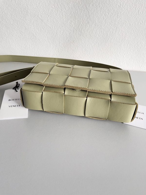 Réplique du sac Bottega Veneta Cassett en Travertine – Image 6