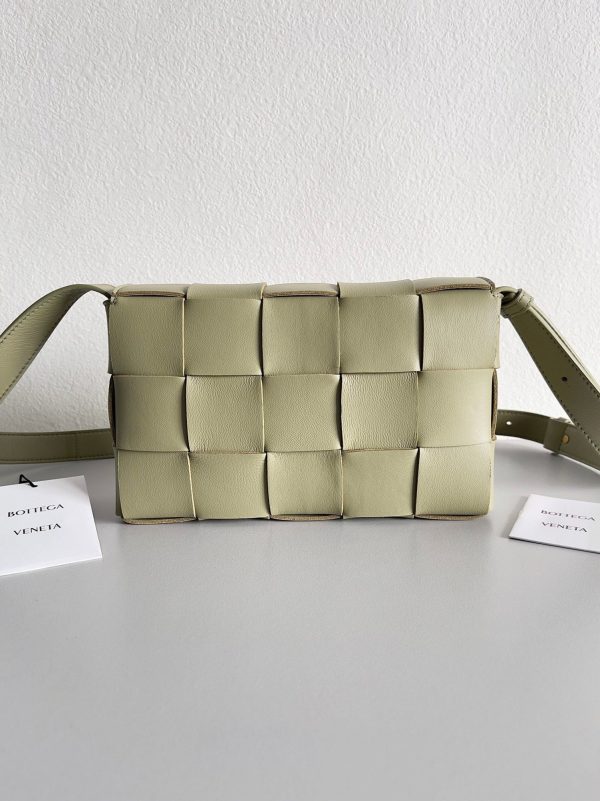 Réplique du sac Bottega Veneta Cassett en Travertine – Image 3