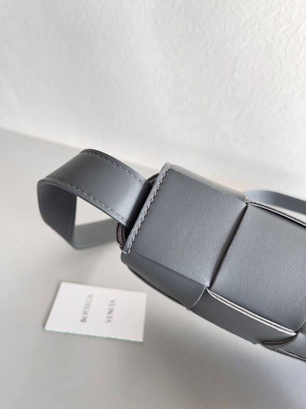 Fausse Bottega Veneta Cassett en Thunder – Image 7
