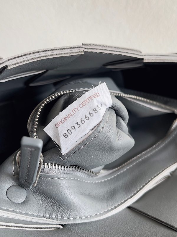 Fausse Bottega Veneta Cassett en Thunder – Image 6