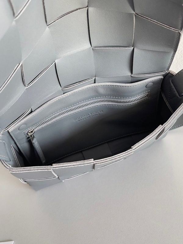Fausse Bottega Veneta Cassett en Thunder – Image 2