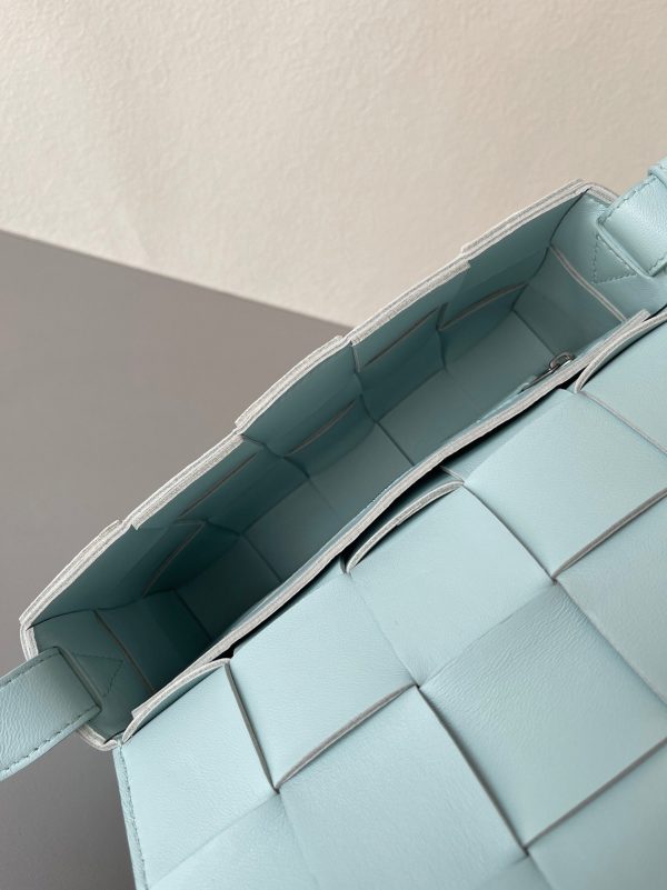 Réplique du sac Bottega Veneta Cassett en Teal lavé – Image 8