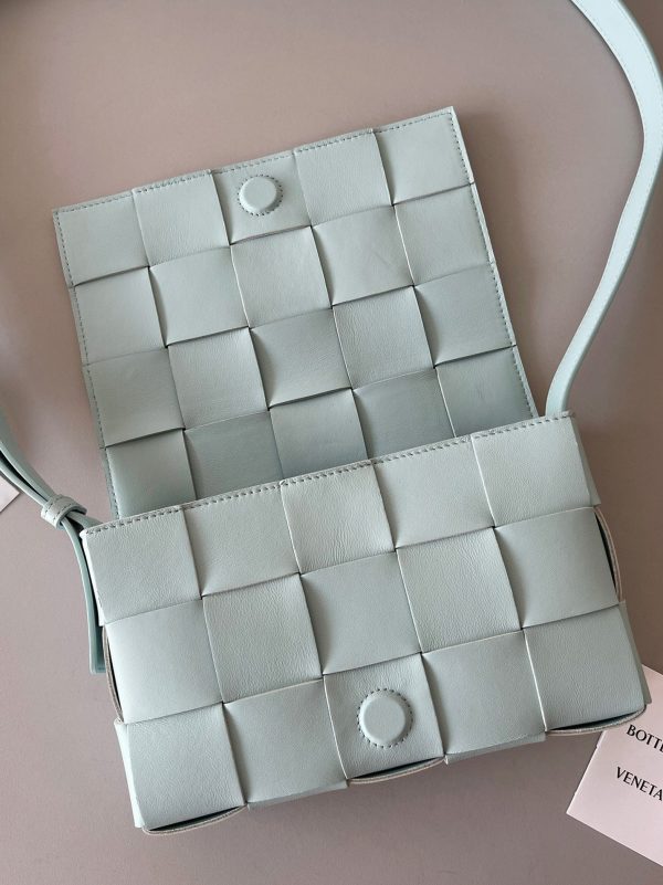 Réplique du sac Bottega Veneta Cassett en Teal lavé – Image 6