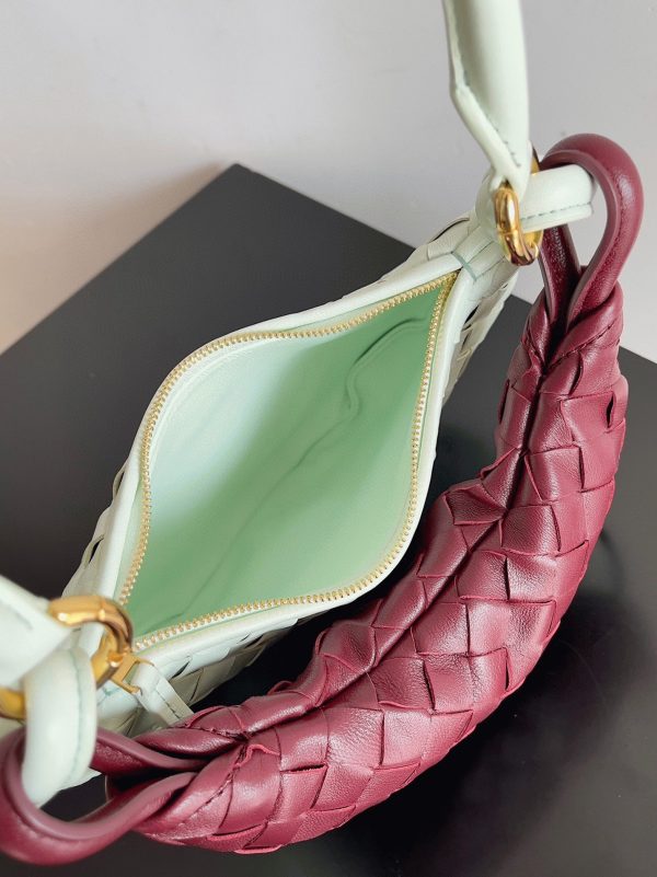 Contrefaçon petit sac Bottega Veneta Gemelli en Glacier/Barolo – Image 5
