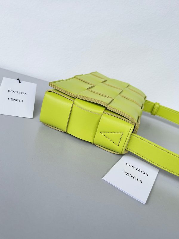 Fausse Bottega Veneta Cassett en Acid Kiwi – Image 7