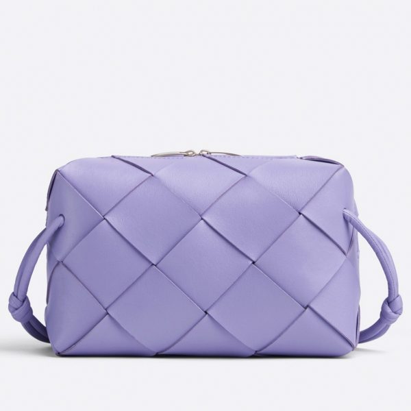 Contrefaçon petit sac Bottega Veneta Cassette Camera en Wisteria