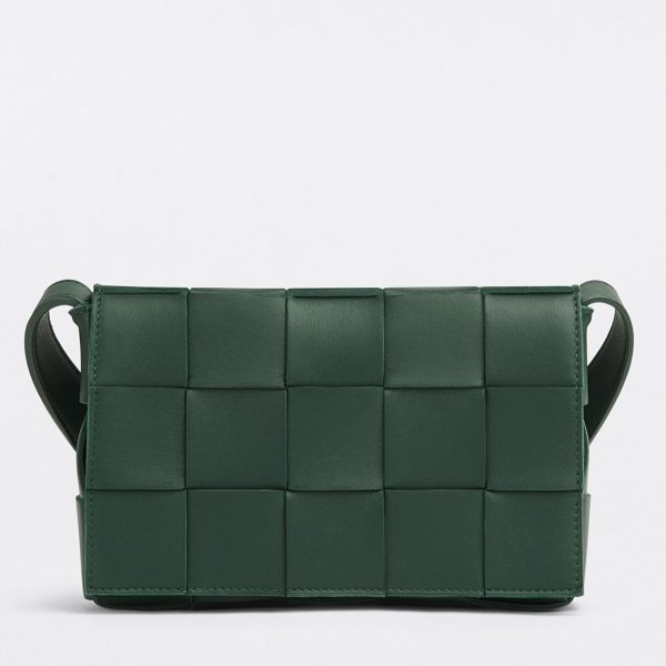 Contrefaçon du sac Bottega Veneta Cassette en Raintree