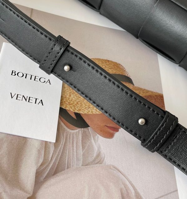 Fausse Bottega Veneta Cassette en noir – Image 3