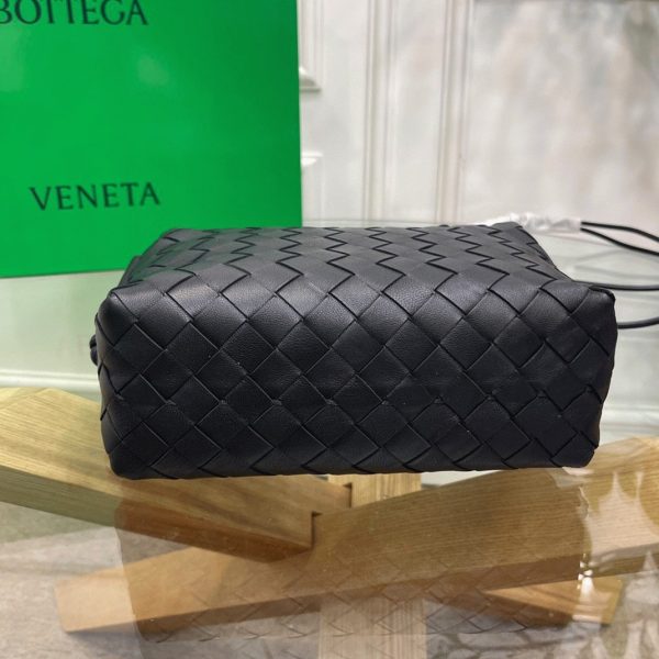 Faux Petit Sac Bottega Veneta Loop en Noir – Image 9