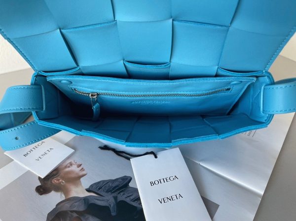 Fausse Bottega Veneta Cassette en Mallard – Image 9