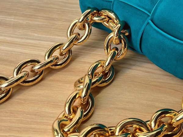 Réplique du sac Bottega Veneta Chain Cassette en Blaster – Image 8