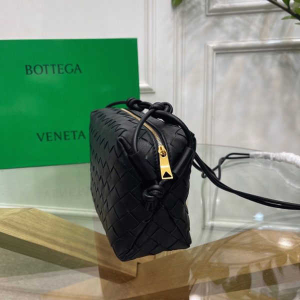 Faux Petit Sac Bottega Veneta Loop en Noir – Image 8