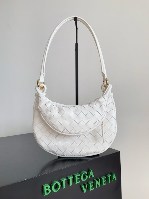 Contrefaçon petit sac Bottega Veneta Gemelli en Blanc – Image 7