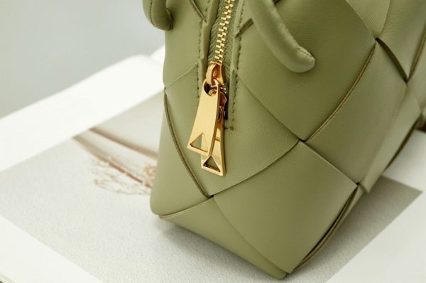 Faux petit sac Bottega Veneta Cassette Camera en Travertine – Image 7
