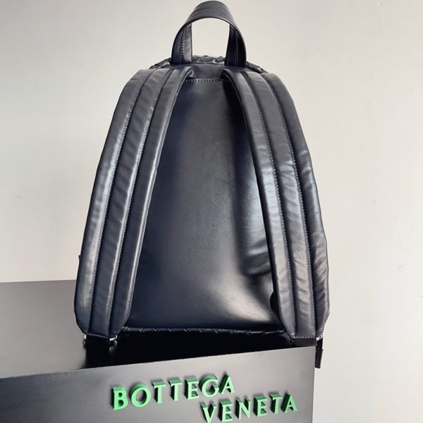 Réplique Bottega Veneta Small Backpack en Bleu Foncé – Image 4