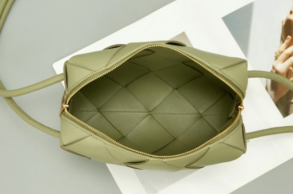 Faux petit sac Bottega Veneta Cassette Camera en Travertine – Image 5
