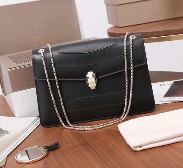 Grand sac à bandoulière Bvlgari Serpenti Forever en cuir de veau noir – Image 7