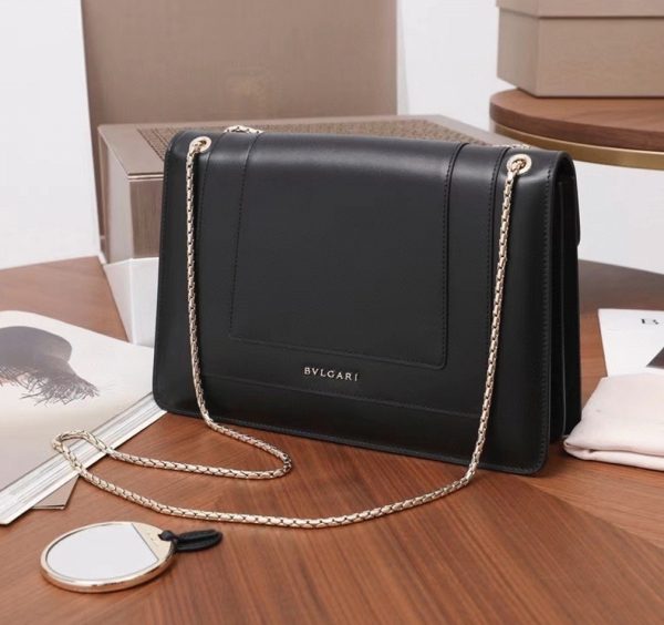 Grand sac à bandoulière Bvlgari Serpenti Forever en cuir de veau noir – Image 4
