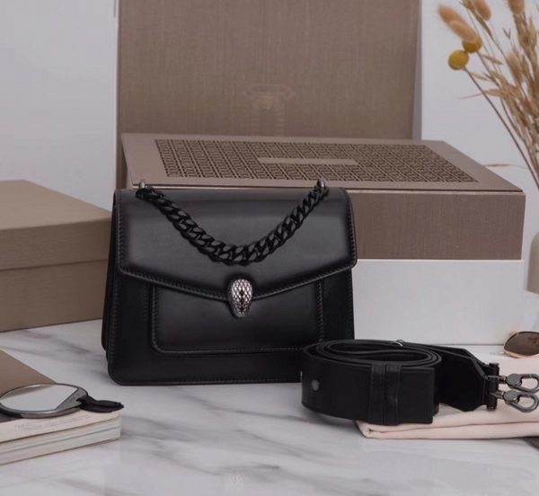 Petit sac bandoulière Bvlgari Serpenti Forever avec chaîne noir – Image 6