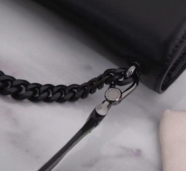 Petit sac bandoulière Bvlgari Serpenti Forever avec chaîne noir – Image 3