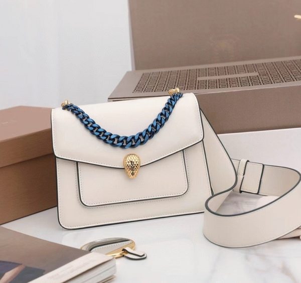 Petit sac bandoulière Bvlgari Serpenti Forever avec chaîne ivoire – Image 5