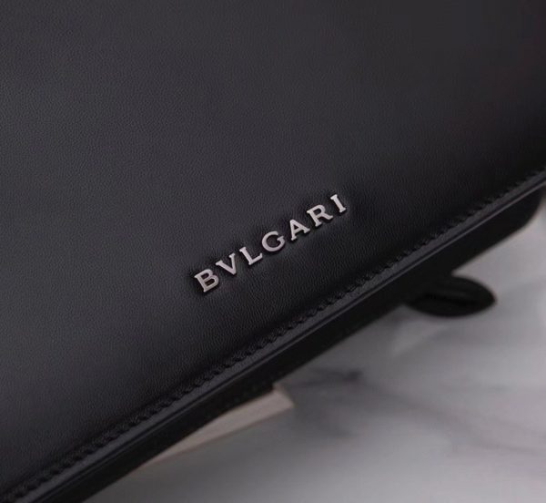 Sac bandoulière moyen Bvlgari Serpenti Forever avec chaîne noir – Image 8
