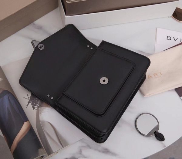 Sac bandoulière moyen Bvlgari Serpenti Forever avec chaîne noir – Image 7