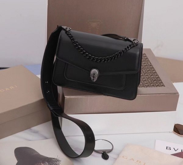 Sac bandoulière moyen Bvlgari Serpenti Forever avec chaîne noir – Image 3