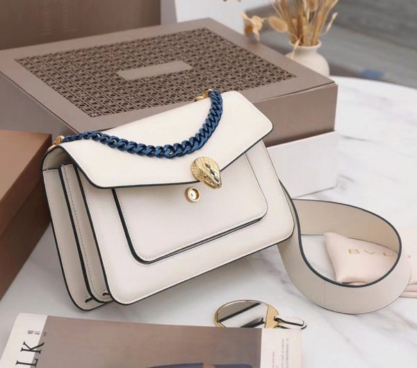Sac bandoulière moyen Bvlgari Serpenti Forever avec chaîne blanc – Image 8