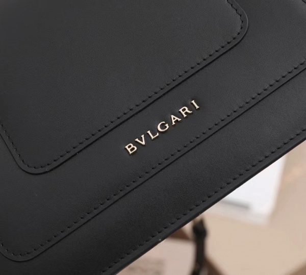 Petit sac bandoulière Bvlgari Serpenti Forever en cuir de veau noir – Image 9