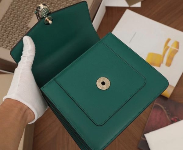 Petit sac Bvlgari Serpenti Forever en cuir de veau vert – Image 7