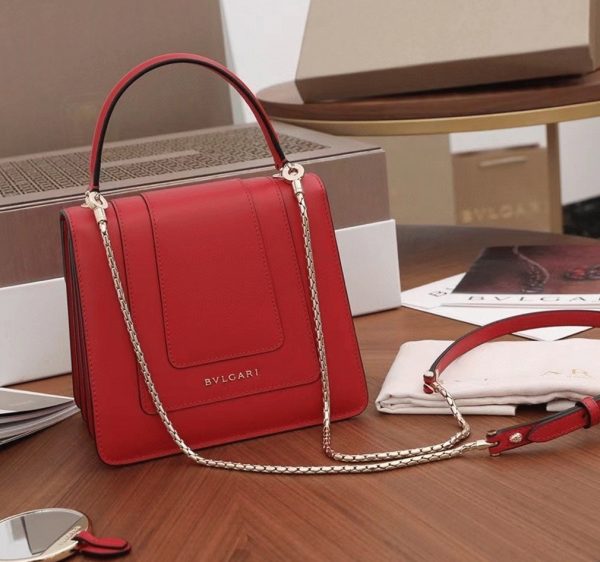 Petit sac Bvlgari Serpenti Forever en cuir de veau rouge – Image 5