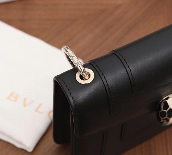 Petit sac bandoulière Bvlgari Serpenti Forever en cuir noir – Image 8