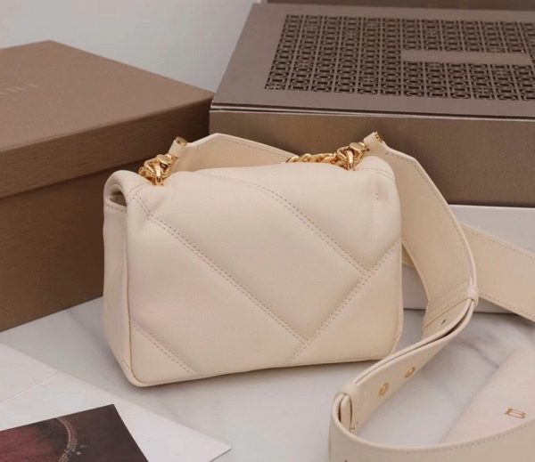 Mini sac Bvlgari Serpenti Cabochon en cuir de veau blanc – Image 4