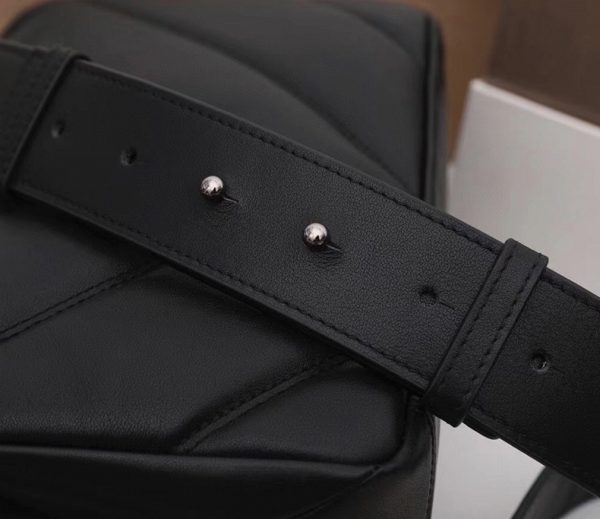 Petit sac Bvlgari Serpenti Cabochon en cuir de veau noir – Image 3