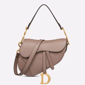 Faux Sac Saddle Dior avec bandoulière en veau grainé taupe chaud