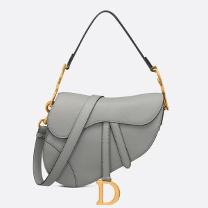 Fausse Sac Saddle Dior avec bandoulière en veau grainé gris pierre