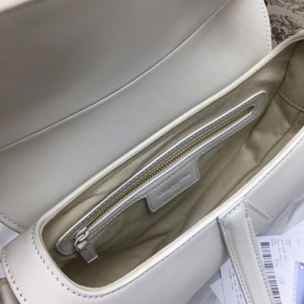 Fausse Sac Saddle Dior en veau ultramat blanc – Image 3