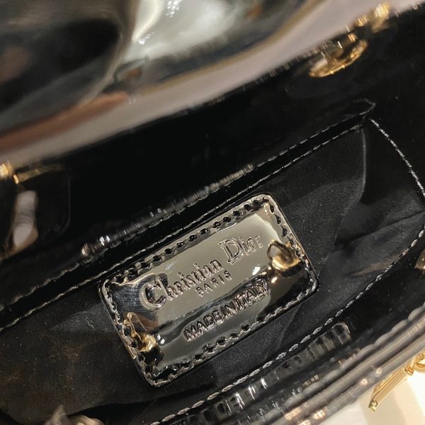 Réplique Micro Sac Lady Dior en veau verni cannage noir – Image 2