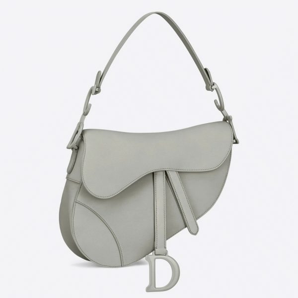 Faux Sac Saddle Dior en veau ultramat gris