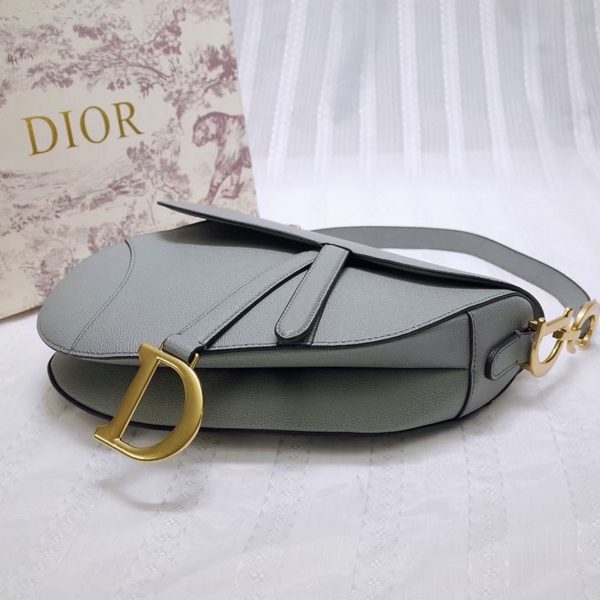 Fausse Sac Saddle Dior en veau grainé gris – Image 7