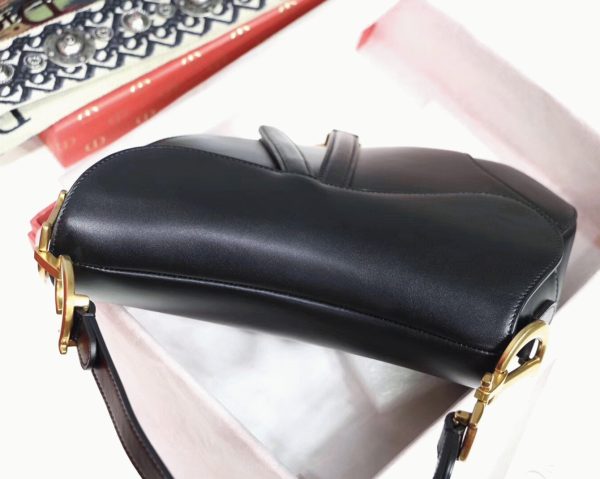 Fausse Sac Saddle Dior en veau lisse noir – Image 5