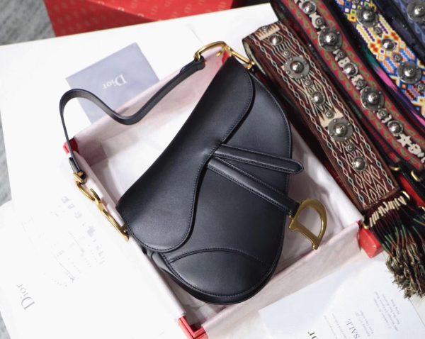 Fausse Sac Saddle Dior en veau lisse noir – Image 7