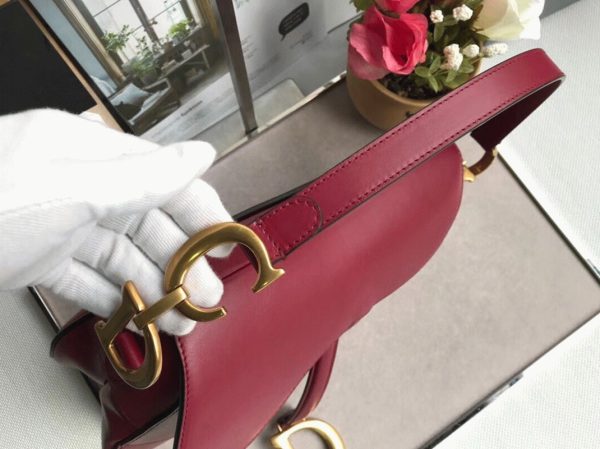 Réplique Sac Saddle Dior en veau lisse rouge – Image 2