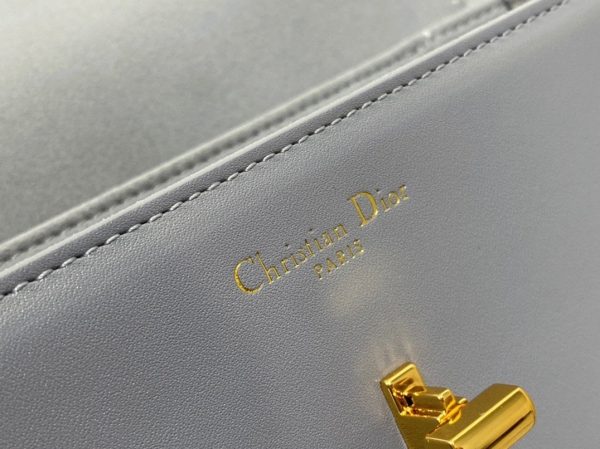 Réplique Sac Dior 30 Montaigne Avenue en veau box gris – Image 6