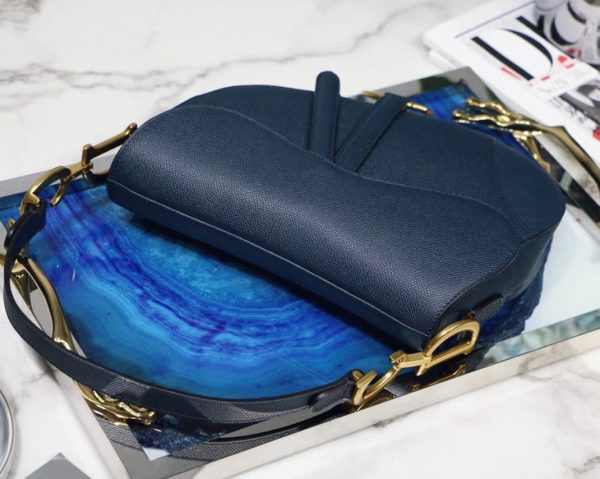 Imitation Sac Saddle Dior en veau grainé bleu indigo – Image 8