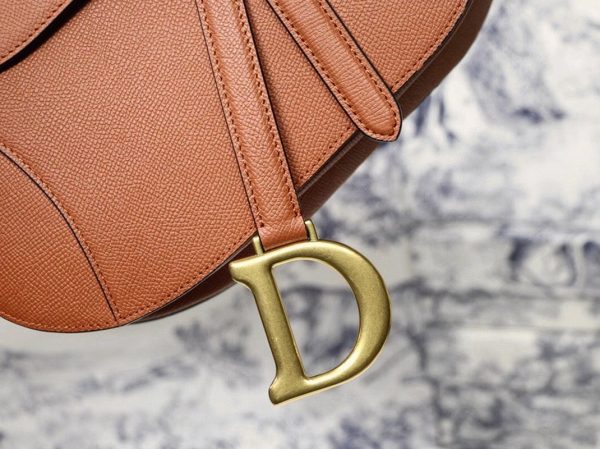 Réplique Sac Saddle Dior en veau grainé brun foncé – Image 2