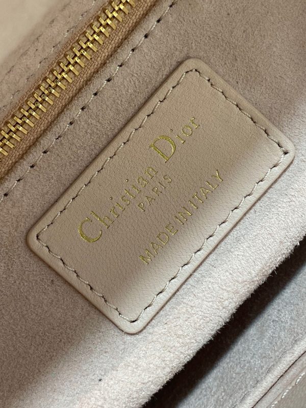 Fausse Petit Sac Lady Dior en rose – Image 9